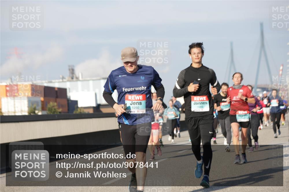 03.10.2025 - Köhlbrandbrückenlauf Jannik Wohlers http://msf.ph/oto/9078441 03.10.2025 09:52:59 Position 3 1250, 1089 meine-sportfotos.de