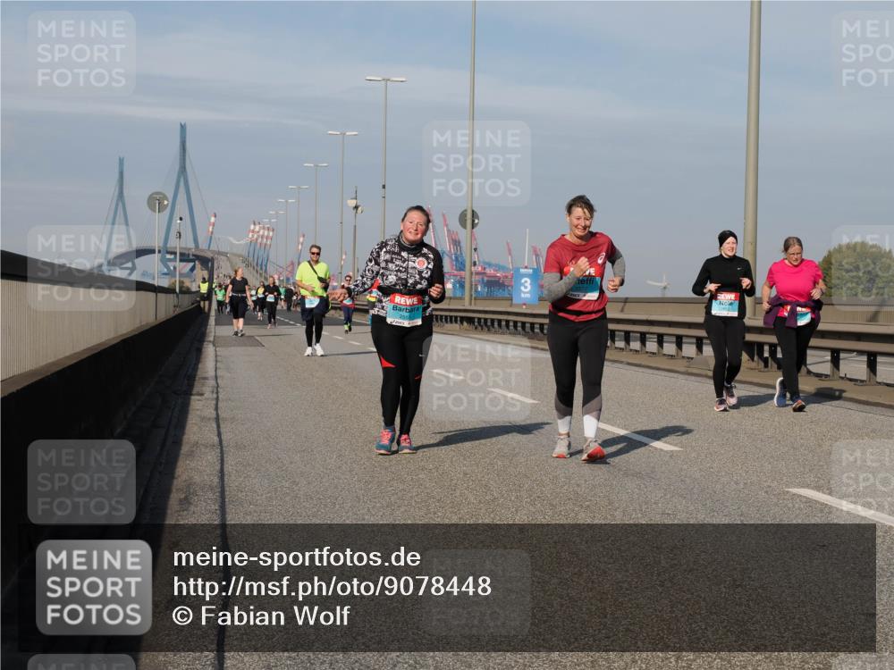 03.10.2025 - Köhlbrandbrückenlauf Fabian Wolf http://msf.ph/oto/9078448 03.10.2025 10:16:30 Position 3  meine-sportfotos.de
