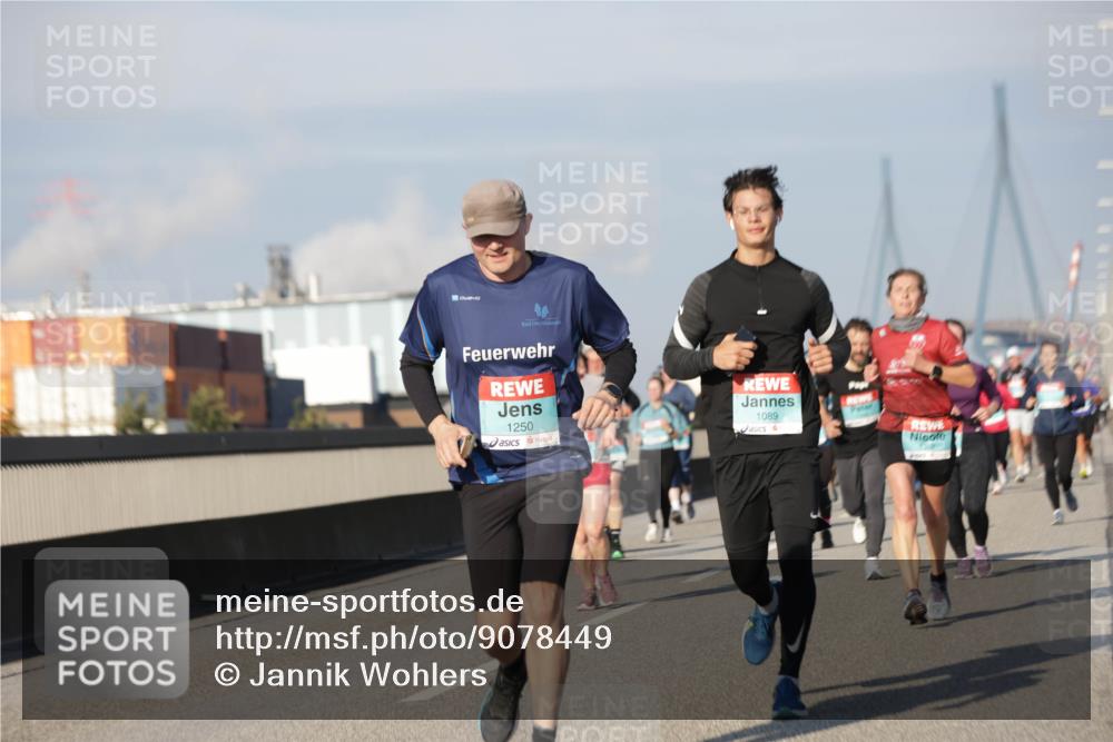 03.10.2025 - Köhlbrandbrückenlauf Jannik Wohlers http://msf.ph/oto/9078449 03.10.2025 09:52:59 Position 3 1250, 1089 meine-sportfotos.de