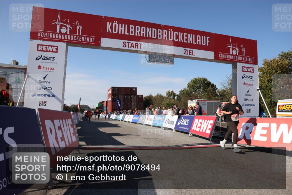03.10.2025 - Köhlbrandbrückenlauf Lena Gebhardt http://msf.ph/oto/9078494 03.10.2025 13:43:52 Ziel 5351 meine-sportfotos.de
