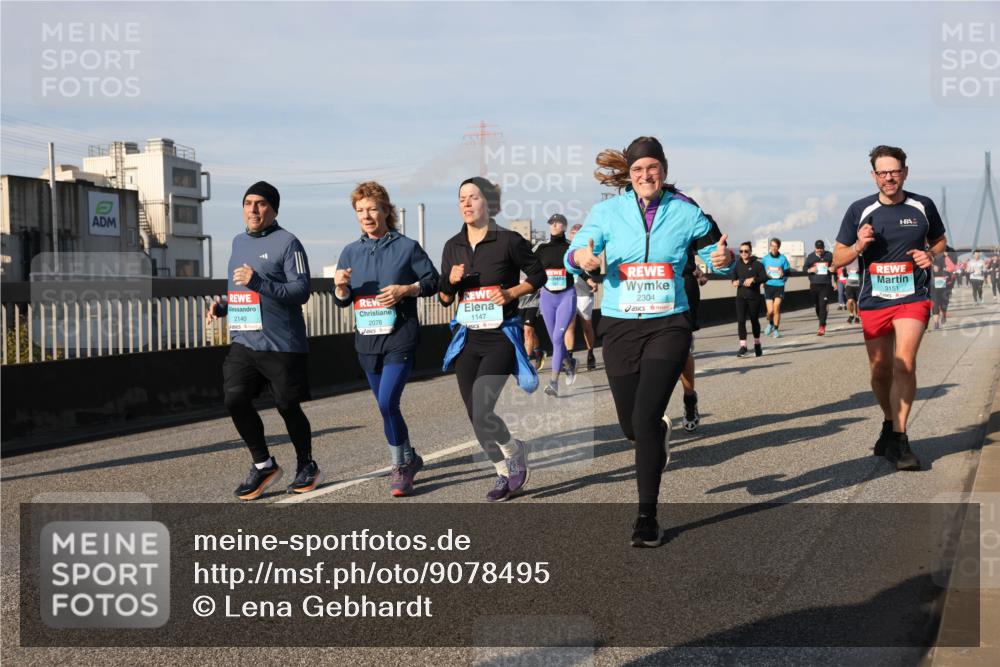 03.10.2025 - Köhlbrandbrückenlauf Lena Gebhardt http://msf.ph/oto/9078495 03.10.2025 10:03:04 Position 2 2140, 2078, 2304, 3151, 1147 meine-sportfotos.de