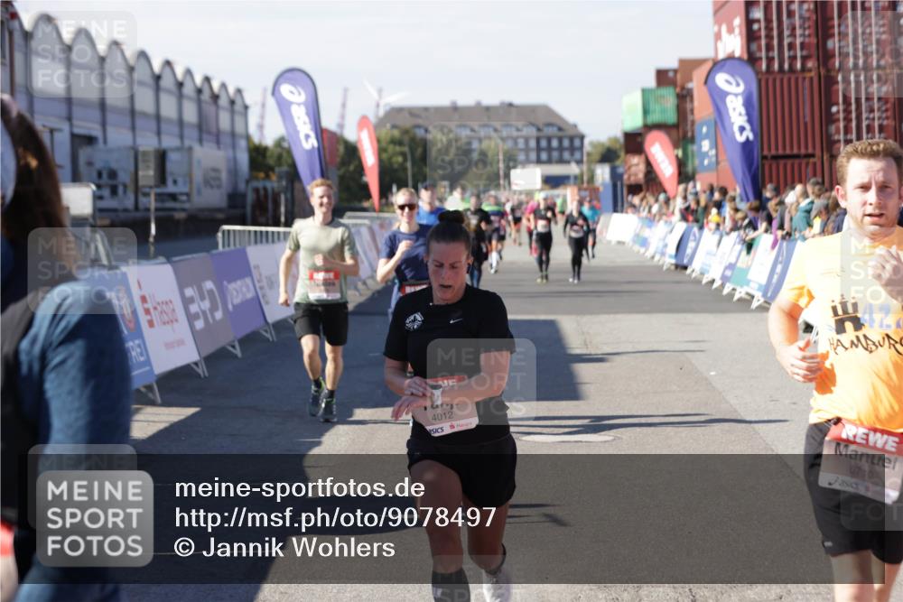 03.10.2025 - Köhlbrandbrückenlauf Jannik Wohlers http://msf.ph/oto/9078497 03.10.2025 13:17:34 Ziel 4012, 4686, 4746, 4818, 5007, 5008, 5906, 5909, 6069, 6388, 6710 meine-sportfotos.de