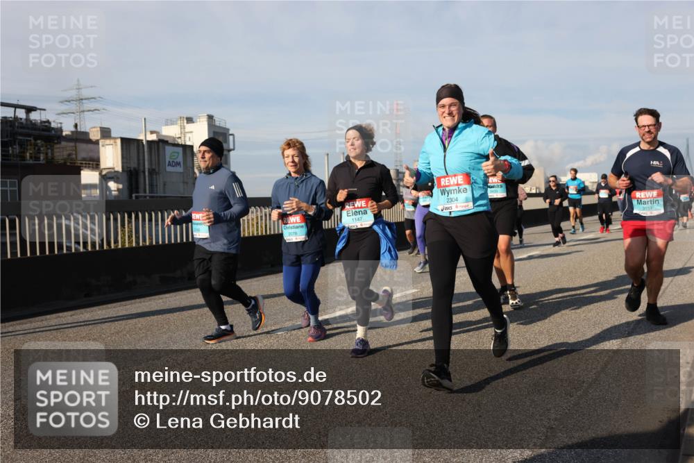 03.10.2025 - Köhlbrandbrückenlauf Lena Gebhardt http://msf.ph/oto/9078502 03.10.2025 10:03:04 Position 2 1147, 2304, 3430, 2078, 3151 meine-sportfotos.de