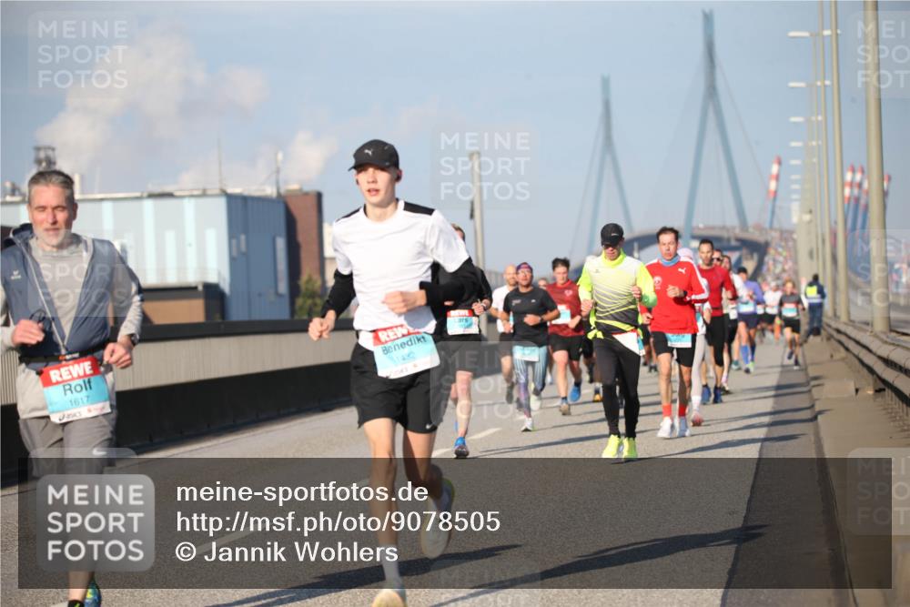 03.10.2025 - Köhlbrandbrückenlauf Jannik Wohlers http://msf.ph/oto/9078505 03.10.2025 09:45:46 Position 3 1617, 1432 meine-sportfotos.de