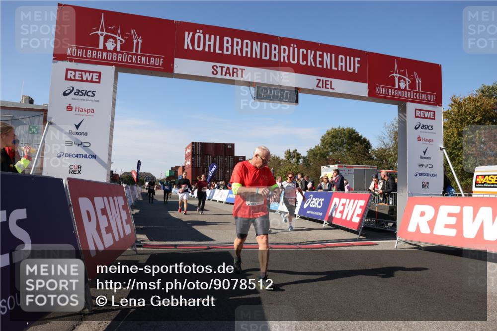 03.10.2025 - Köhlbrandbrückenlauf Lena Gebhardt http://msf.ph/oto/9078512 03.10.2025 13:44:01 Ziel 4295, 5351, 5445, 6010, 6011, 6550 meine-sportfotos.de
