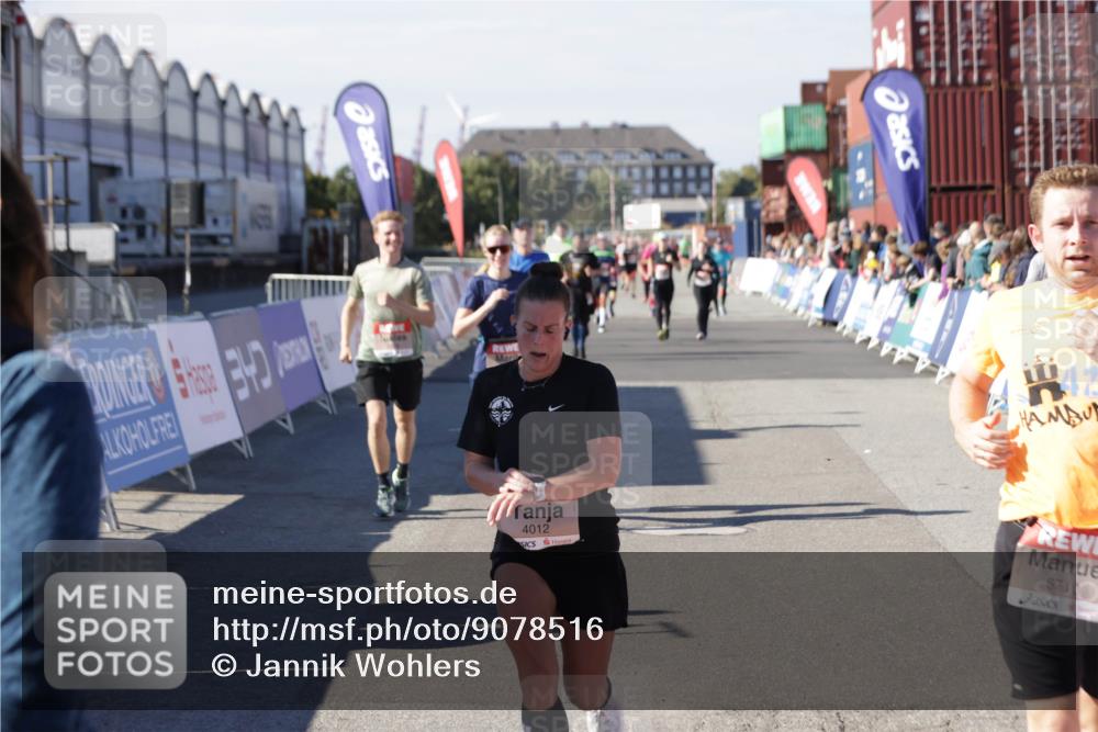 03.10.2025 - Köhlbrandbrückenlauf Jannik Wohlers http://msf.ph/oto/9078516 03.10.2025 13:17:34 Ziel 4012, 4686, 4746, 4818, 5007, 5008, 5906, 5909, 6069, 6388, 6710 meine-sportfotos.de