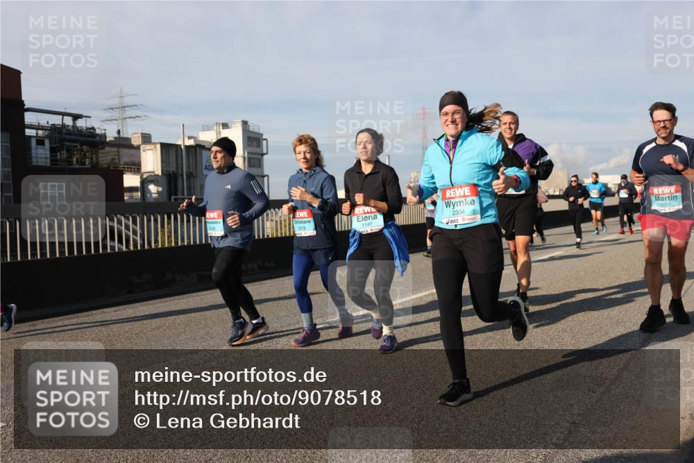 03.10.2025 - Köhlbrandbrückenlauf Lena Gebhardt http://msf.ph/oto/9078518 03.10.2025 10:03:04 Position 2 1147, 2304, 2140, 2078, 3151 meine-sportfotos.de