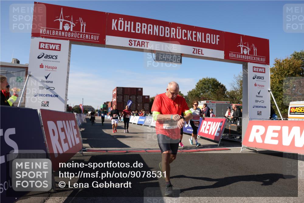 03.10.2025 - Köhlbrandbrückenlauf Lena Gebhardt http://msf.ph/oto/9078531 03.10.2025 13:44:02 Ziel 4295, 5415, 5416, 5445, 6010, 6011, 6550 meine-sportfotos.de