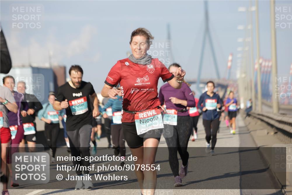 03.10.2025 - Köhlbrandbrückenlauf Jannik Wohlers http://msf.ph/oto/9078554 03.10.2025 09:53:02 Position 3 1338, 1363 meine-sportfotos.de
