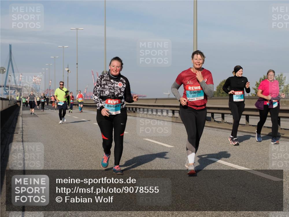 03.10.2025 - Köhlbrandbrückenlauf Fabian Wolf http://msf.ph/oto/9078555 03.10.2025 10:16:32 Position 3 2555, 3377, 2662 meine-sportfotos.de