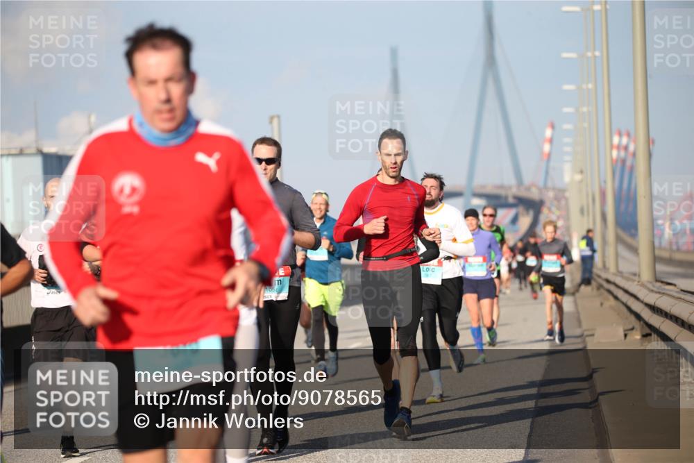 03.10.2025 - Köhlbrandbrückenlauf Jannik Wohlers http://msf.ph/oto/9078565 03.10.2025 09:45:53 Position 3 3070, 8, 2, 3340, 1054 meine-sportfotos.de