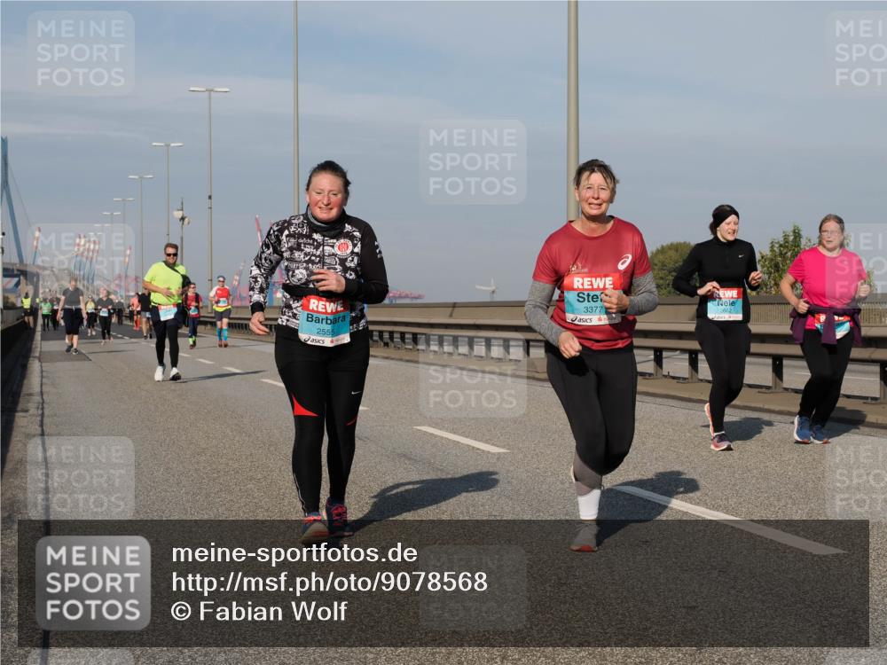 03.10.2025 - Köhlbrandbrückenlauf Fabian Wolf http://msf.ph/oto/9078568 03.10.2025 10:16:32 Position 3 2555, 3377, 2662 meine-sportfotos.de