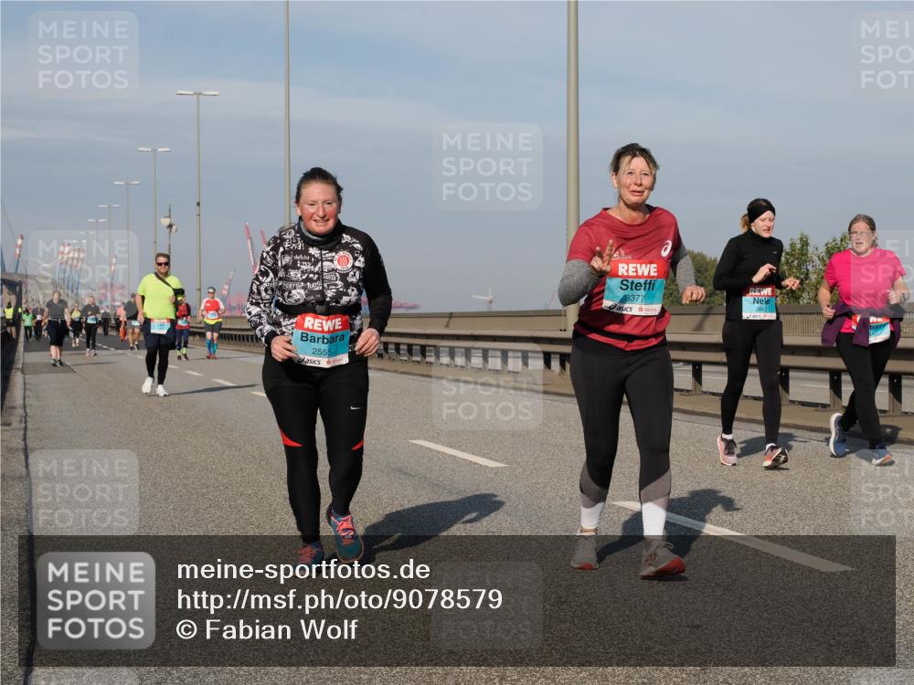 03.10.2025 - Köhlbrandbrückenlauf Fabian Wolf http://msf.ph/oto/9078579 03.10.2025 10:16:32 Position 3 2555, 8377, 2662 meine-sportfotos.de