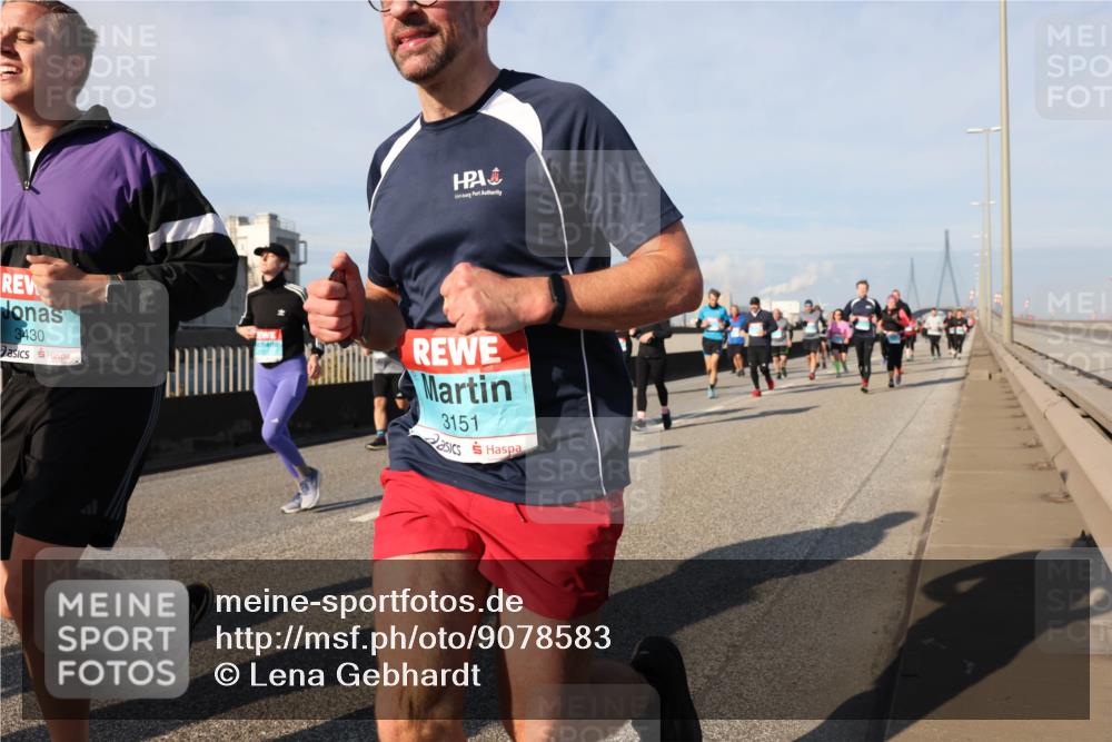 03.10.2025 - Köhlbrandbrückenlauf Lena Gebhardt http://msf.ph/oto/9078583 03.10.2025 10:03:06 Position 2 3430, 3151 meine-sportfotos.de