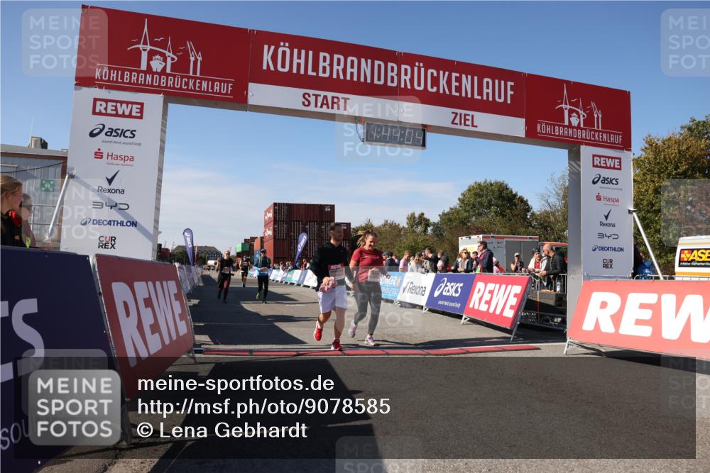 03.10.2025 - Köhlbrandbrückenlauf Lena Gebhardt http://msf.ph/oto/9078585 03.10.2025 13:44:05 Ziel 4295, 5415, 5416, 5445, 6010, 6011, 6550 meine-sportfotos.de