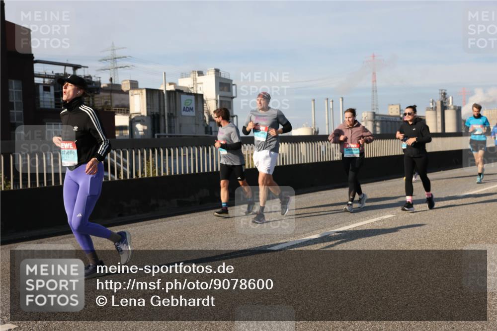 03.10.2025 - Köhlbrandbrückenlauf Lena Gebhardt http://msf.ph/oto/9078600 03.10.2025 10:03:07 Position 2 2524 meine-sportfotos.de