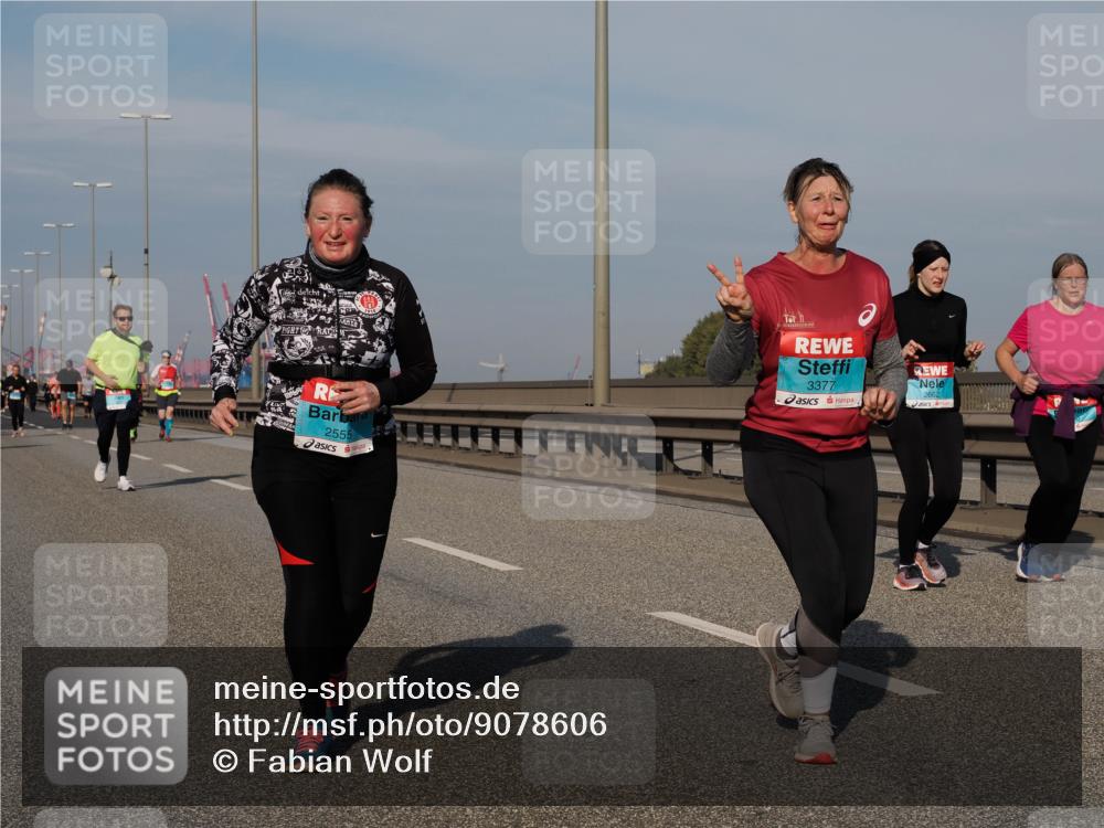 03.10.2025 - Köhlbrandbrückenlauf Fabian Wolf http://msf.ph/oto/9078606 03.10.2025 10:16:33 Position 3 2555, 3377, 2662 meine-sportfotos.de