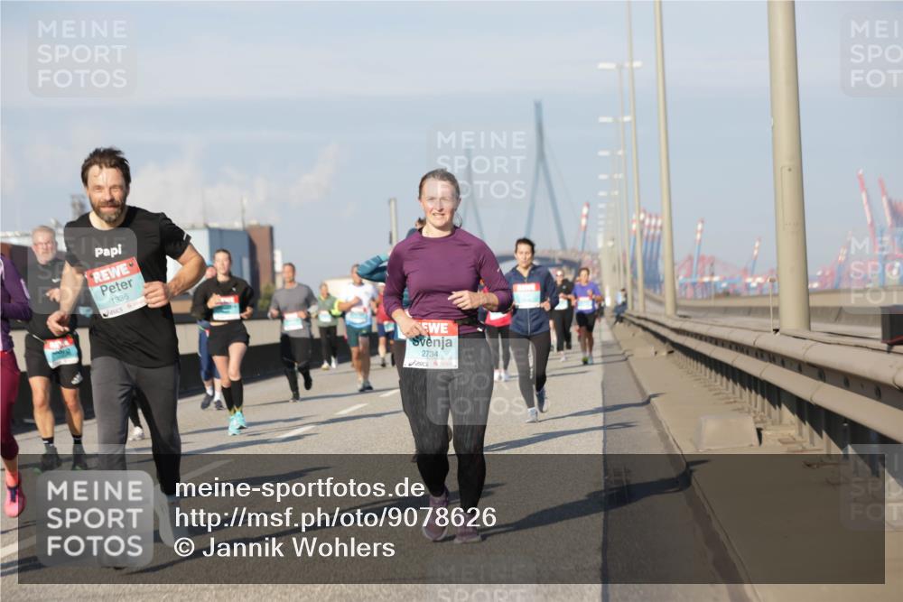 03.10.2025 - Köhlbrandbrückenlauf Jannik Wohlers http://msf.ph/oto/9078626 03.10.2025 09:53:04 Position 3 1336, 2734 meine-sportfotos.de