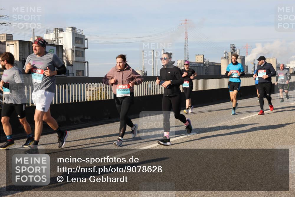 03.10.2025 - Köhlbrandbrückenlauf Lena Gebhardt http://msf.ph/oto/9078628 03.10.2025 10:03:08 Position 2 1320 meine-sportfotos.de