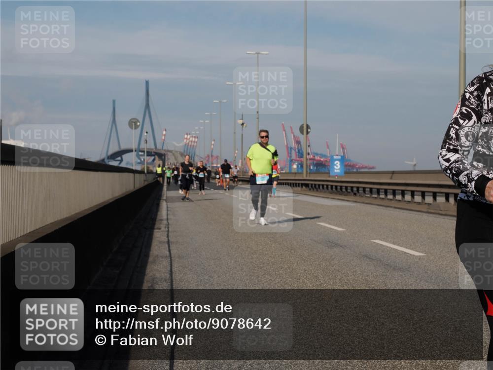 03.10.2025 - Köhlbrandbrückenlauf Fabian Wolf http://msf.ph/oto/9078642 03.10.2025 10:16:34 Position 3 3 meine-sportfotos.de