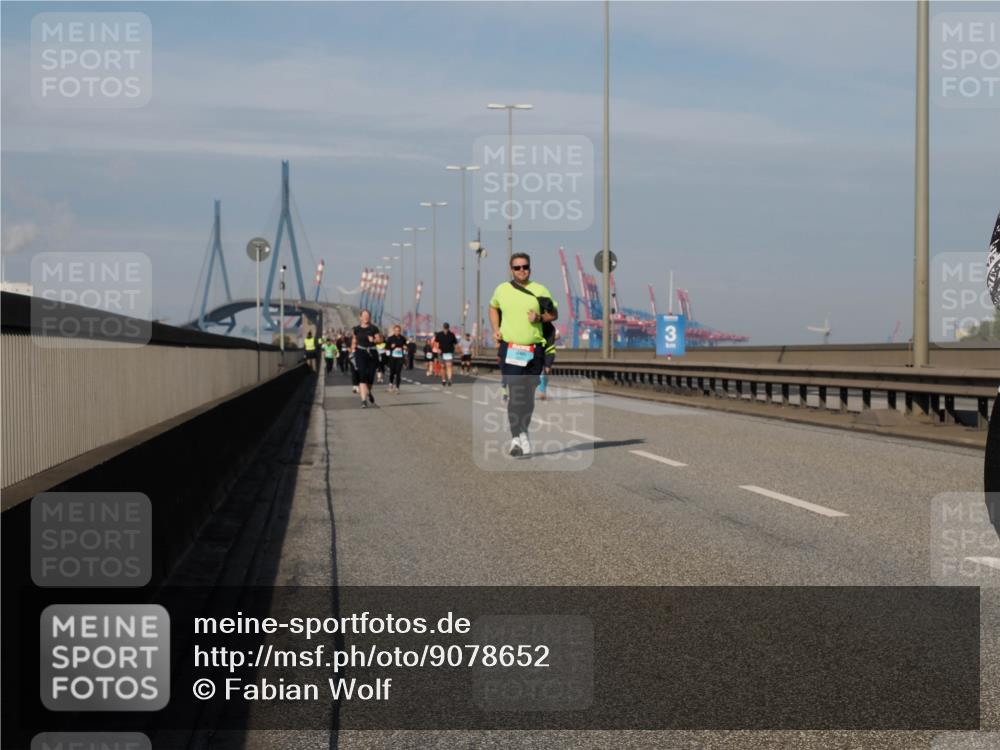 03.10.2025 - Köhlbrandbrückenlauf Fabian Wolf http://msf.ph/oto/9078652 03.10.2025 10:16:35 Position 3  meine-sportfotos.de