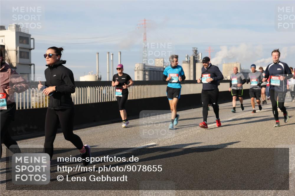 03.10.2025 - Köhlbrandbrückenlauf Lena Gebhardt http://msf.ph/oto/9078655 03.10.2025 10:03:08 Position 2 1173 meine-sportfotos.de