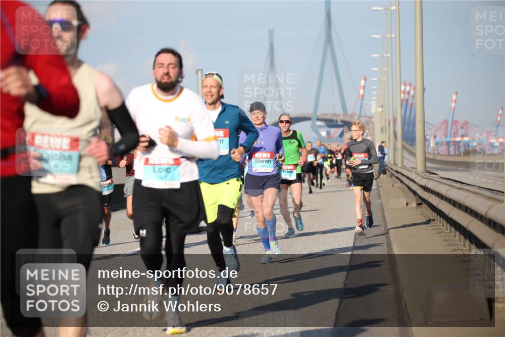 03.10.2025 - Köhlbrandbrückenlauf Jannik Wohlers http://msf.ph/oto/9078657 03.10.2025 09:45:57 Position 3 1383 meine-sportfotos.de