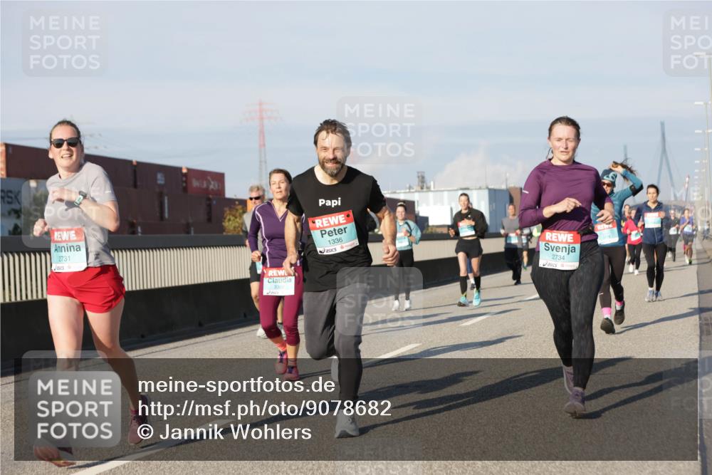 03.10.2025 - Köhlbrandbrückenlauf Jannik Wohlers http://msf.ph/oto/9078682 03.10.2025 09:53:05 Position 3 2731, 330, 1336, 2734 meine-sportfotos.de