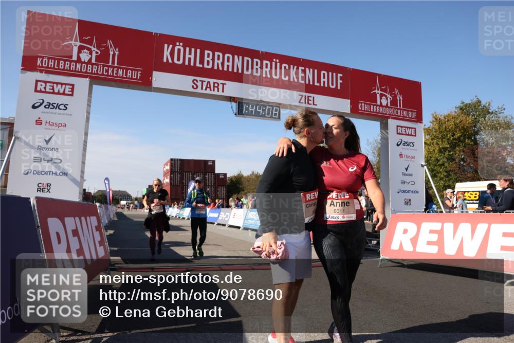 03.10.2025 - Köhlbrandbrückenlauf Lena Gebhardt http://msf.ph/oto/9078690 03.10.2025 13:44:08 Ziel 4295, 4906, 5415, 5416, 5445, 6010, 6011, 6550 meine-sportfotos.de