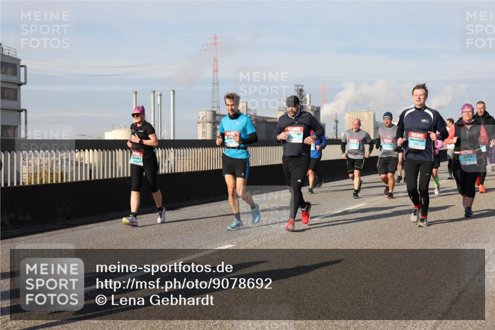 03.10.2025 - Köhlbrandbrückenlauf Lena Gebhardt http://msf.ph/oto/9078692 03.10.2025 10:03:09 Position 2  meine-sportfotos.de