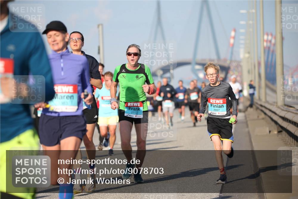 03.10.2025 - Köhlbrandbrückenlauf Jannik Wohlers http://msf.ph/oto/9078703 03.10.2025 09:46:00 Position 3 2710, 2997 meine-sportfotos.de