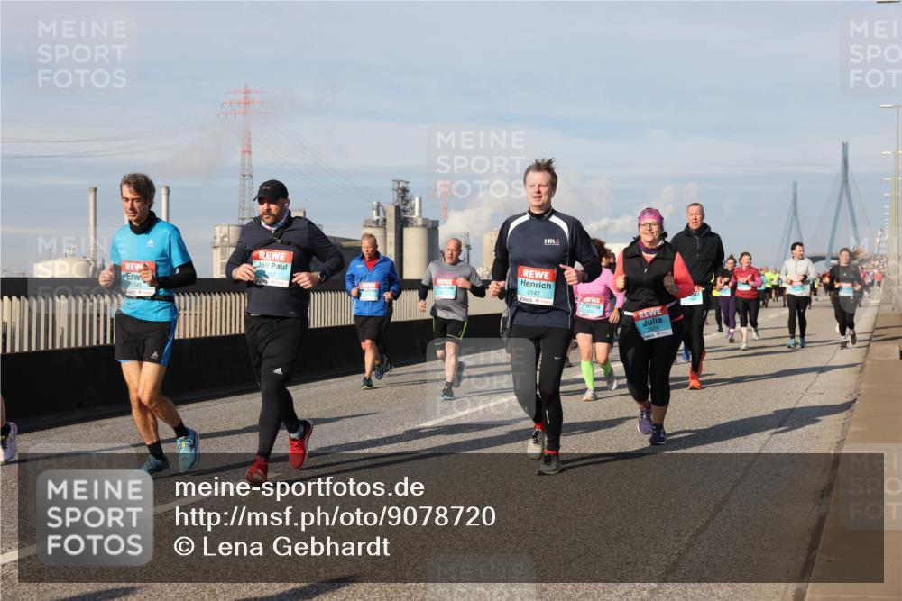 03.10.2025 - Köhlbrandbrückenlauf Lena Gebhardt http://msf.ph/oto/9078720 03.10.2025 10:03:09 Position 2 1345, 3147 meine-sportfotos.de