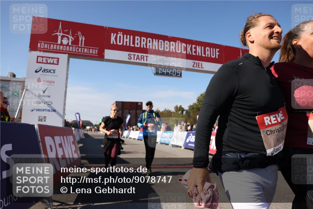 03.10.2025 - Köhlbrandbrückenlauf Lena Gebhardt http://msf.ph/oto/9078747 03.10.2025 13:44:09 Ziel 4295, 4906, 5415, 5416, 5445, 6010, 6011, 6550 meine-sportfotos.de
