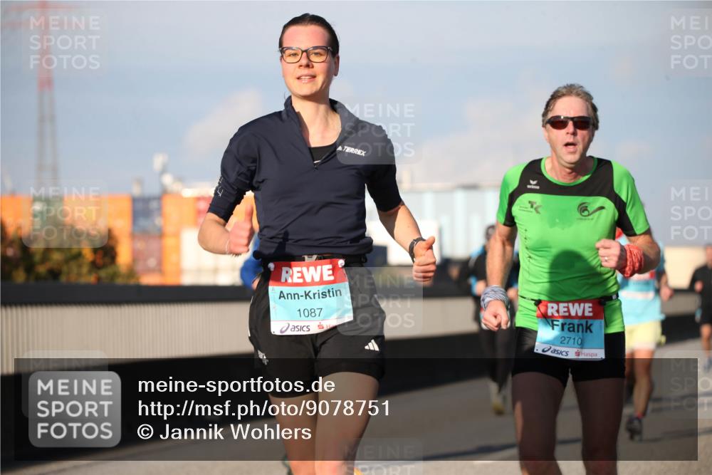 03.10.2025 - Köhlbrandbrückenlauf Jannik Wohlers http://msf.ph/oto/9078751 03.10.2025 09:46:03 Position 3 1087, 2710 meine-sportfotos.de
