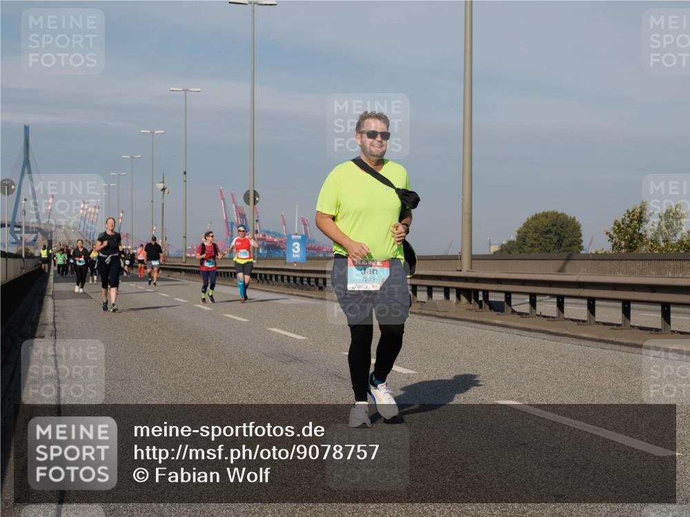 03.10.2025 - Köhlbrandbrückenlauf Fabian Wolf http://msf.ph/oto/9078757 03.10.2025 10:16:39 Position 3 3, 2223 meine-sportfotos.de