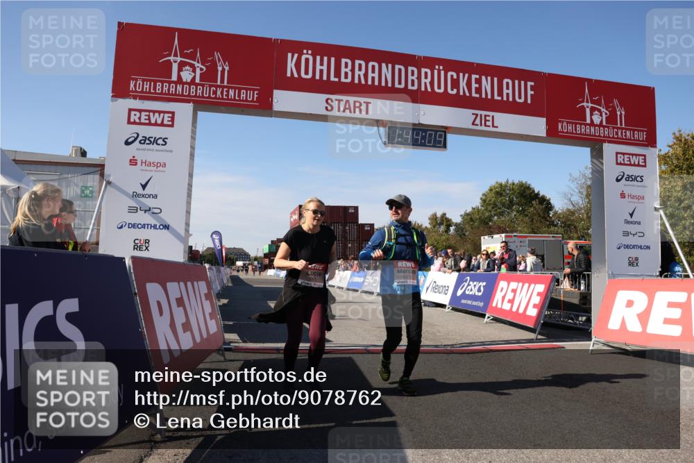 03.10.2025 - Köhlbrandbrückenlauf Lena Gebhardt http://msf.ph/oto/9078762 03.10.2025 13:44:10 Ziel 4906, 5415, 5416, 5445, 6010, 6011, 6550 meine-sportfotos.de