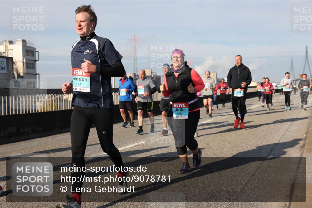 03.10.2025 - Köhlbrandbrückenlauf Lena Gebhardt http://msf.ph/oto/9078781 03.10.2025 10:03:11 Position 2 3147, 2829 meine-sportfotos.de