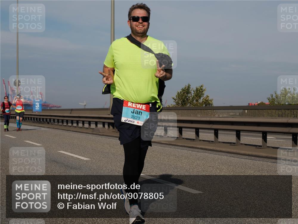 03.10.2025 - Köhlbrandbrückenlauf Fabian Wolf http://msf.ph/oto/9078805 03.10.2025 10:16:40 Position 3 2223, 111 meine-sportfotos.de