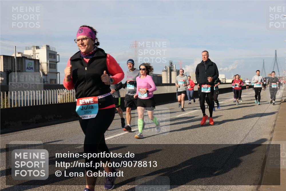 03.10.2025 - Köhlbrandbrückenlauf Lena Gebhardt http://msf.ph/oto/9078813 03.10.2025 10:03:12 Position 2 2829 meine-sportfotos.de