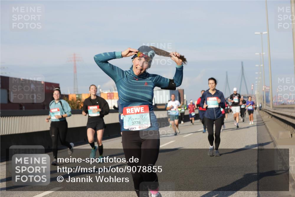 03.10.2025 - Köhlbrandbrückenlauf Jannik Wohlers http://msf.ph/oto/9078855 03.10.2025 09:53:08 Position 3 3778 meine-sportfotos.de