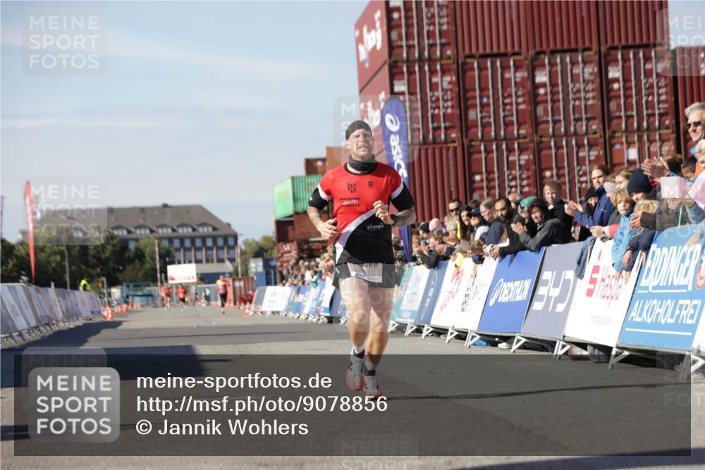 03.10.2025 - Köhlbrandbrückenlauf Jannik Wohlers http://msf.ph/oto/9078856 03.10.2025 12:49:16 Ziel 6514 meine-sportfotos.de