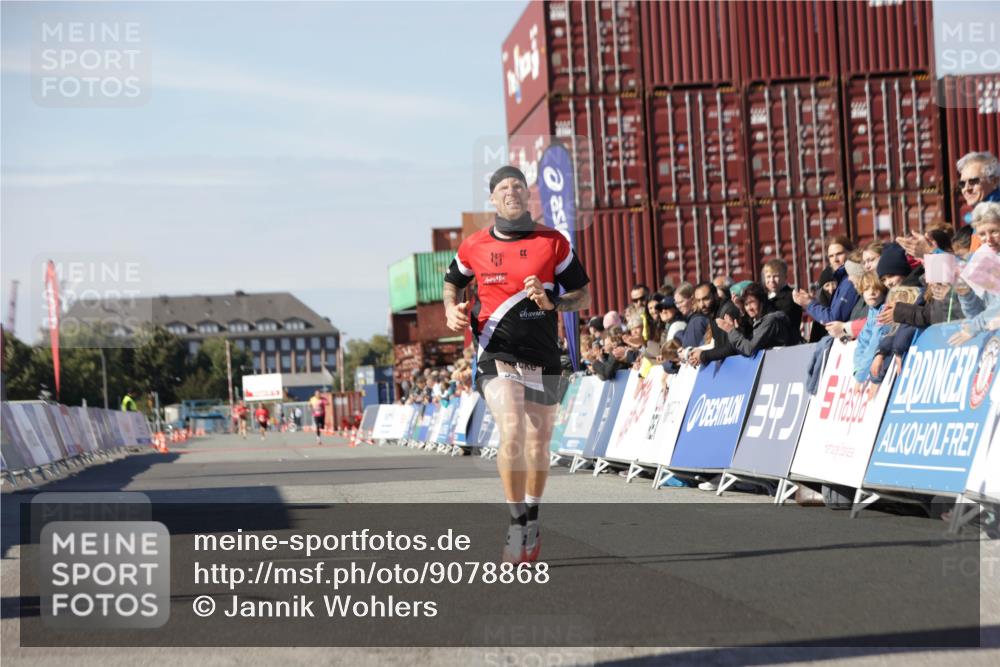 03.10.2025 - Köhlbrandbrückenlauf Jannik Wohlers http://msf.ph/oto/9078868 03.10.2025 12:49:16 Ziel 6514 meine-sportfotos.de
