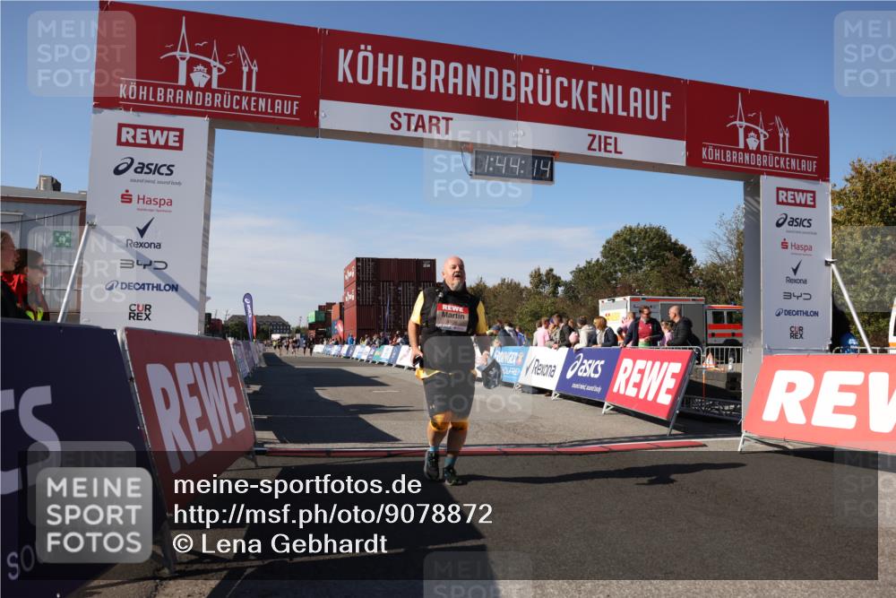 03.10.2025 - Köhlbrandbrückenlauf Lena Gebhardt http://msf.ph/oto/9078872 03.10.2025 13:44:14 Ziel 4906, 5415, 5416, 6010, 6011 meine-sportfotos.de