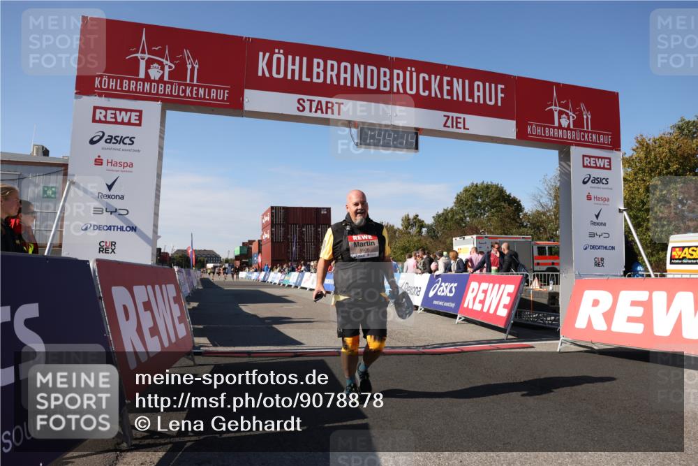 03.10.2025 - Köhlbrandbrückenlauf Lena Gebhardt http://msf.ph/oto/9078878 03.10.2025 13:44:14 Ziel 4906, 5415, 5416, 6010, 6011 meine-sportfotos.de
