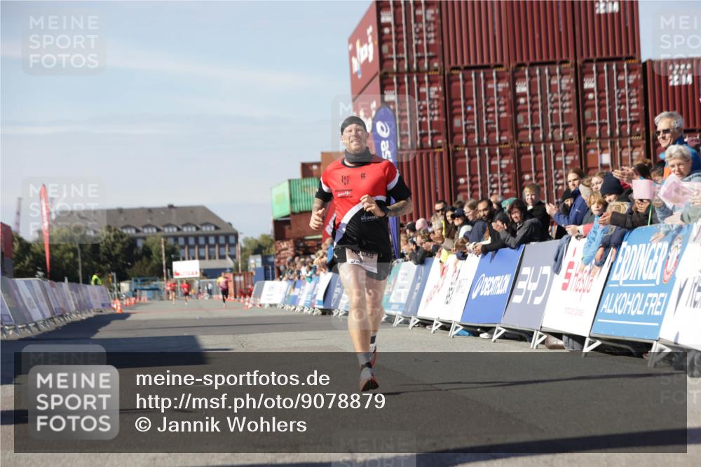 03.10.2025 - Köhlbrandbrückenlauf Jannik Wohlers http://msf.ph/oto/9078879 03.10.2025 12:49:16 Ziel 6514 meine-sportfotos.de