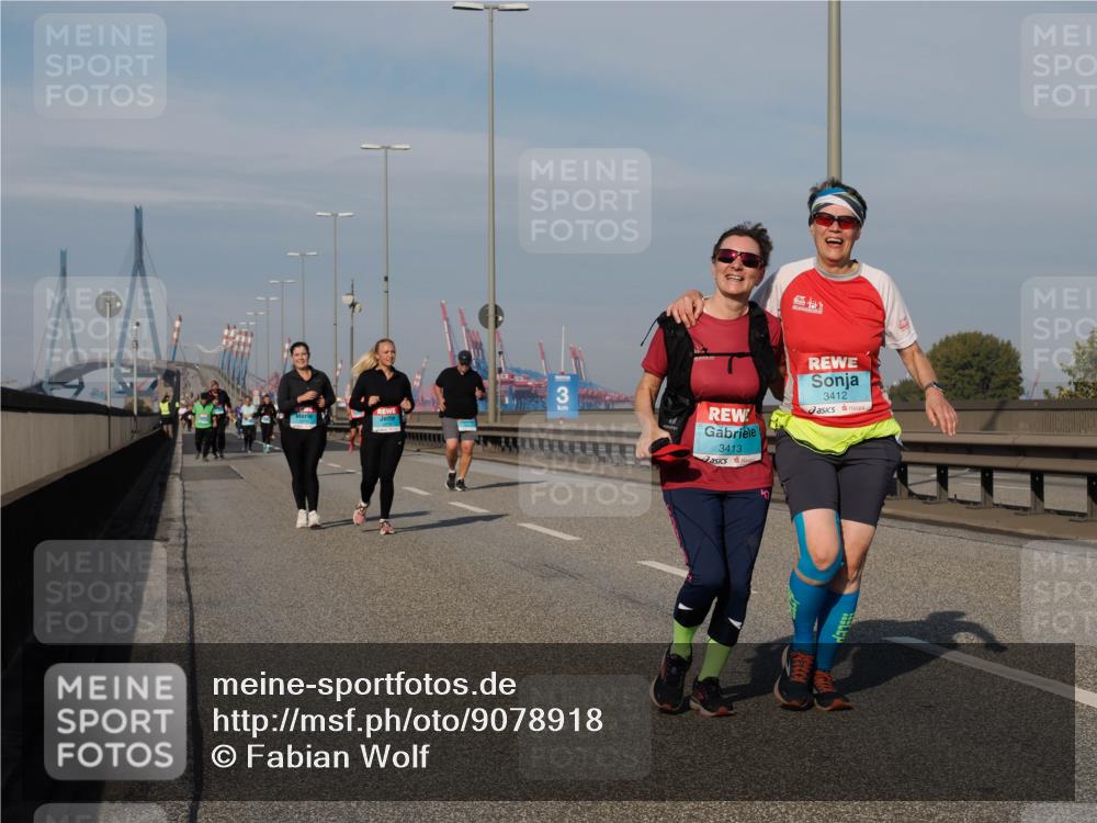 03.10.2025 - Köhlbrandbrückenlauf Fabian Wolf http://msf.ph/oto/9078918 03.10.2025 10:16:51 Position 3 3413, 3412 meine-sportfotos.de