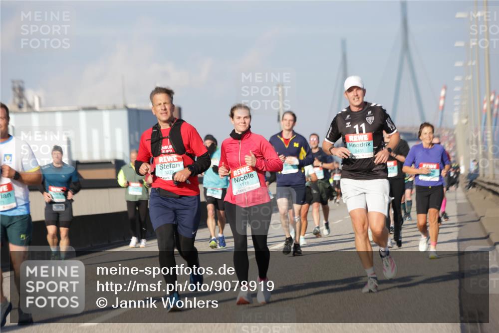 03.10.2025 - Köhlbrandbrückenlauf Jannik Wohlers http://msf.ph/oto/9078919 03.10.2025 09:53:11 Position 3 3272, 1716, 11, 2431 meine-sportfotos.de