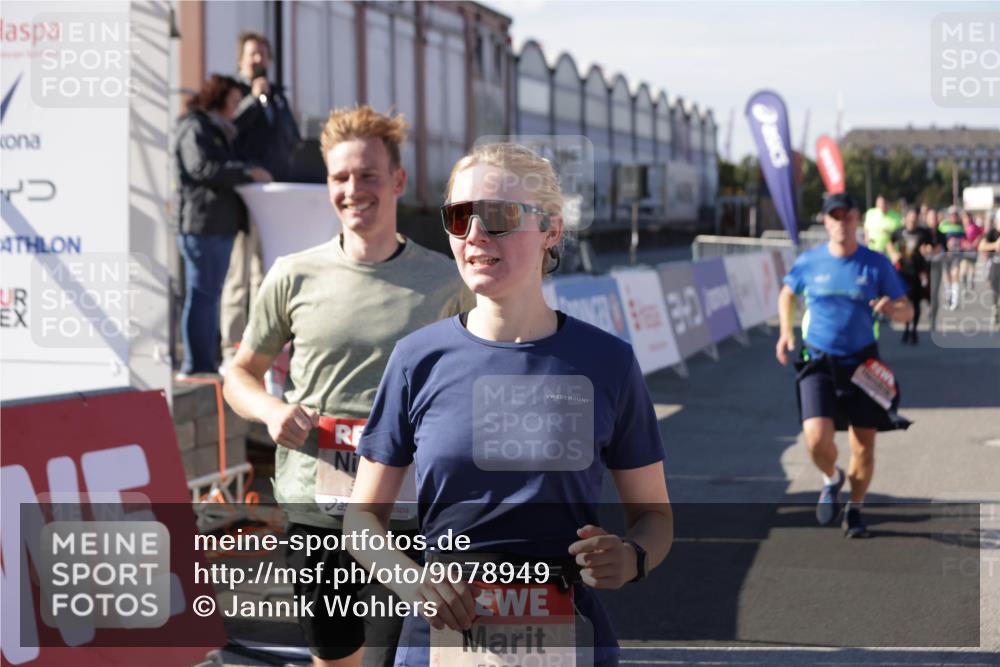 03.10.2025 - Köhlbrandbrückenlauf Jannik Wohlers http://msf.ph/oto/9078949 03.10.2025 13:17:37 Ziel 4012, 4645, 4686, 4746, 4818, 5339, 5906, 5909, 6069, 6388, 6710 meine-sportfotos.de