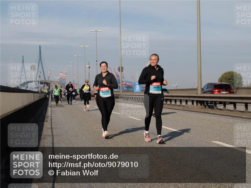 03.10.2025 - Köhlbrandbrückenlauf Fabian Wolf http://msf.ph/oto/9079010 03.10.2025 10:16:56 Position 3 3373, 3, 3374, 976 meine-sportfotos.de