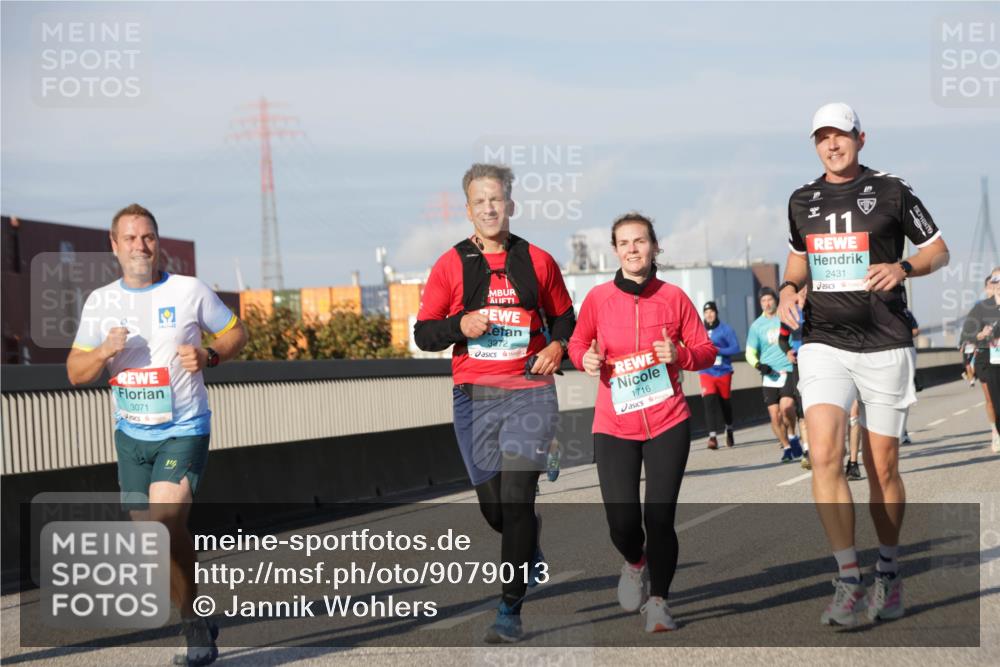 03.10.2025 - Köhlbrandbrückenlauf Jannik Wohlers http://msf.ph/oto/9079013 03.10.2025 09:53:13 Position 3 3071, 3272, 1716, 11, 2431 meine-sportfotos.de